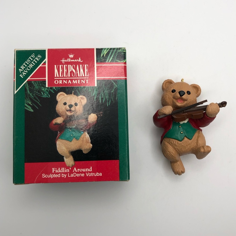 Vintage Fiddlin' Around Hallmark Keepsake Christmas Ornament 1991 Bear Fiddle
